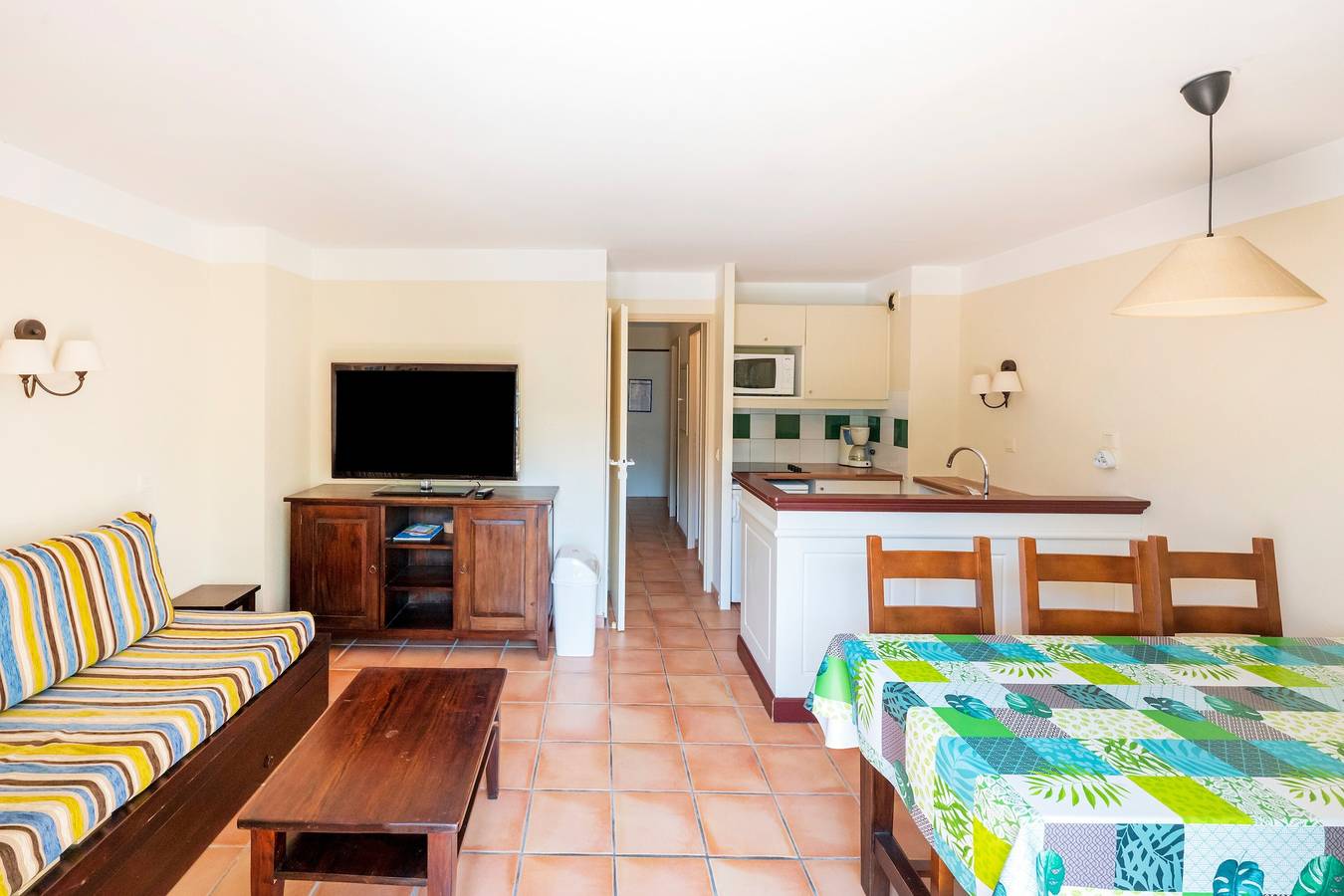 Apartamento entero, Apartamento 'Appartement Domaine De Pinsolle' con terraza privada y balcón in Soustons, Côte d’Argent