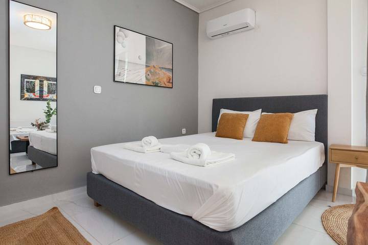 Appartement entier, Appartement de vacances pour 3 personnes avec jardin in Section centrale d'Athènes, Zográfou