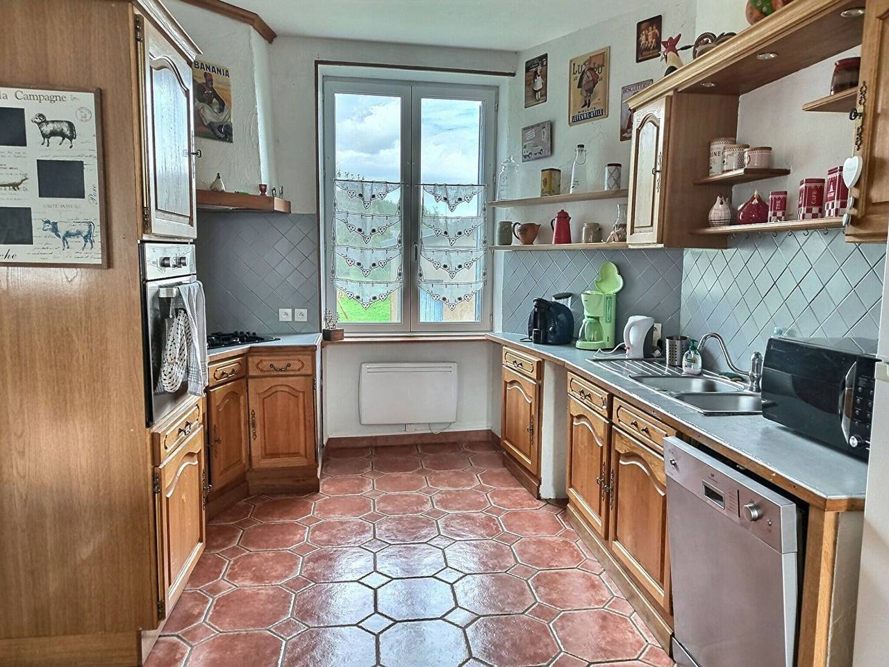 Familienhaus im Zentrum von Montsauche - 10 Pers. in Montsauche-les-Settons, Naturpark Morvan