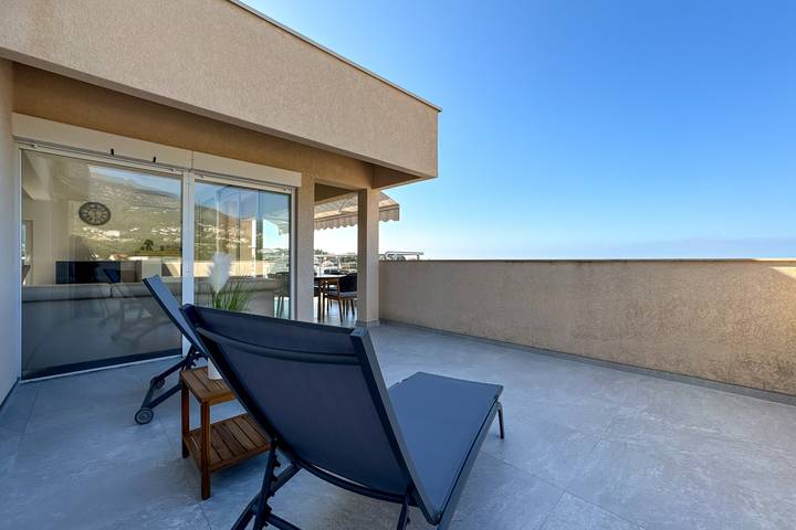 Ferienwohnung für 4 Personen, mit Ausblick und Balkon in Montenegro - 3
