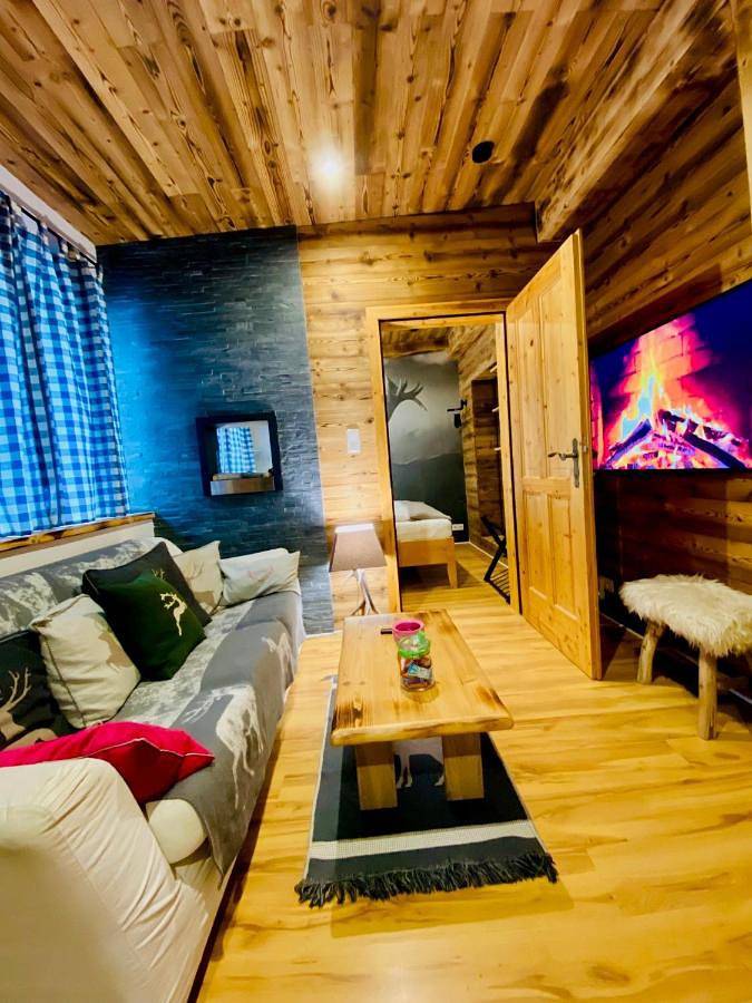 Ferienwohnung für 4 Personen, mit Garten und Whirlpool sowie Sauna, kinderfreundlich in Hochsteiermark