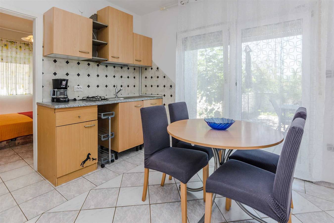 Geheel appartement, Vakantieappartement voor 4 personen met terras in Vir