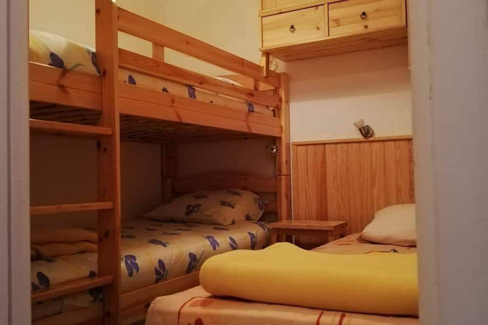 Entire apartment, Pretty T2 - 5 People Lake And Mountain View - Artouste Resort in Station d'Artouste, Laruns