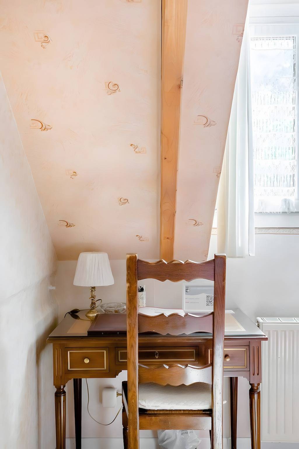 Chambre d’hôtes « Chambre H » avec terrasse partagée, jardin partagé et Wi-Fi in Saint-Rémy-lès-Chevreuse, Parc naturel régional de la Haute Vallée de Chevreuse