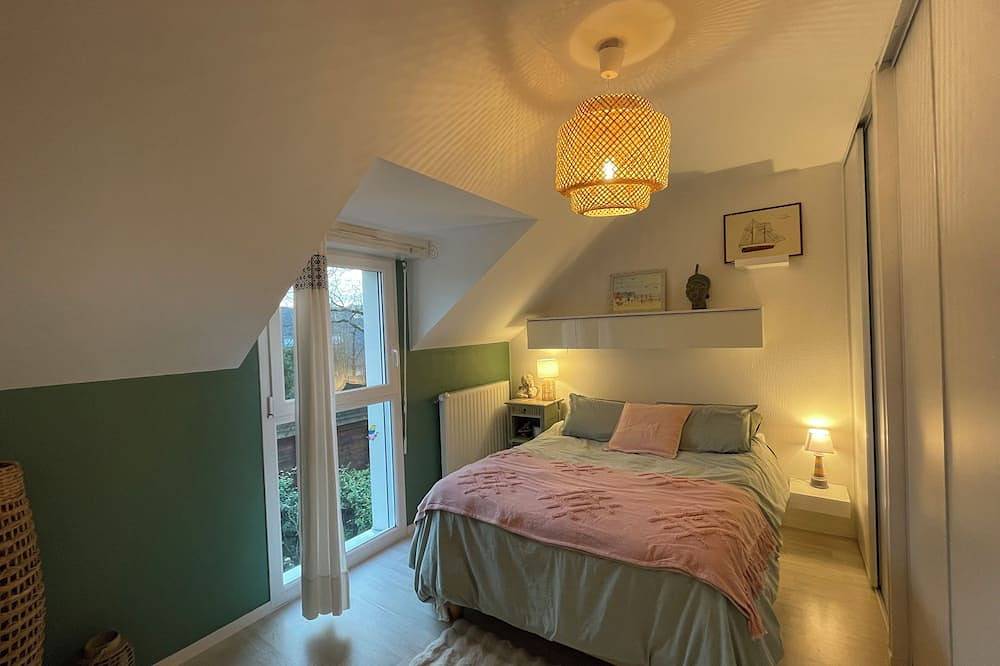 Arradon, Gulf of Morbihan. House 3 bedrooms, sleeps 6, garden in Arradon, Côte des Mégalithes
