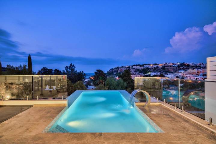 Villa voor 10 personen, with tuin and zwembad as well as sauna and whirlpool in Malta