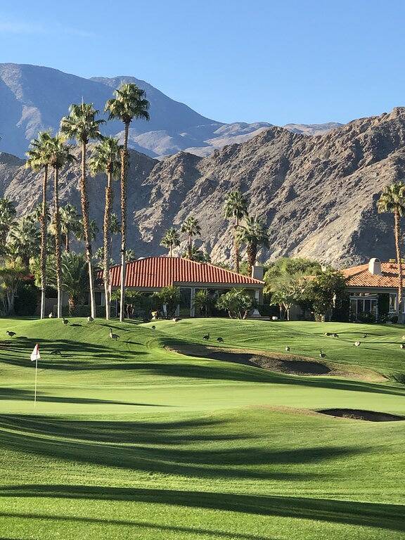 Ganze Wohnung, Pga West Ferienhaus mit herrlichem Berg- und Golfplatzblick in La Quinta (CA), Coachella Valley