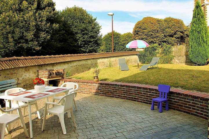 Gîte pour 4 personnes, avec jardin et terrasse, animaux acceptés à Merry-la-Vallée