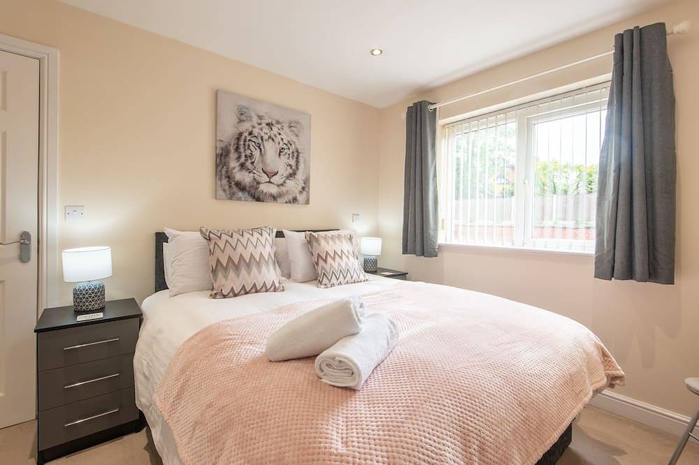 Entire apartment, Apartment 5, Ground Floor ,2 Bed, Sleeps 4 in Worksop, Nottinghamshire