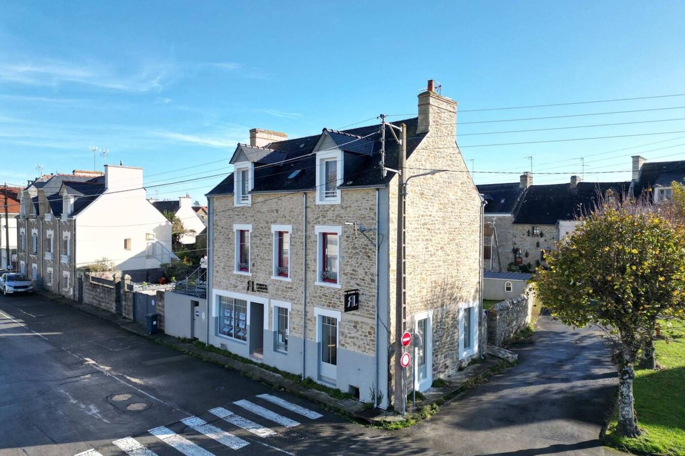 Apartamento entero, Spacious contemporary duplex - Harbour view in Port-Louis, Côte des Mégalithes