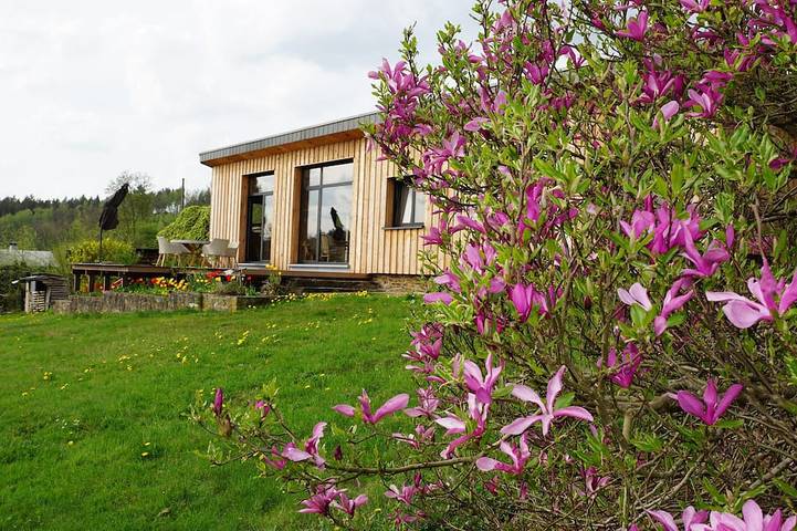 Location de vacances pour 4 personnes, avec terrasse et jardin dans Redu