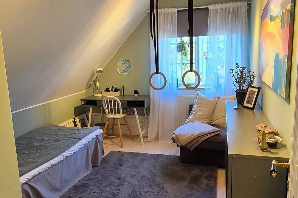 Fantastic accommodation close to nature and the sea with room for the big family. in Nacka, Stockholmer Schärengarten