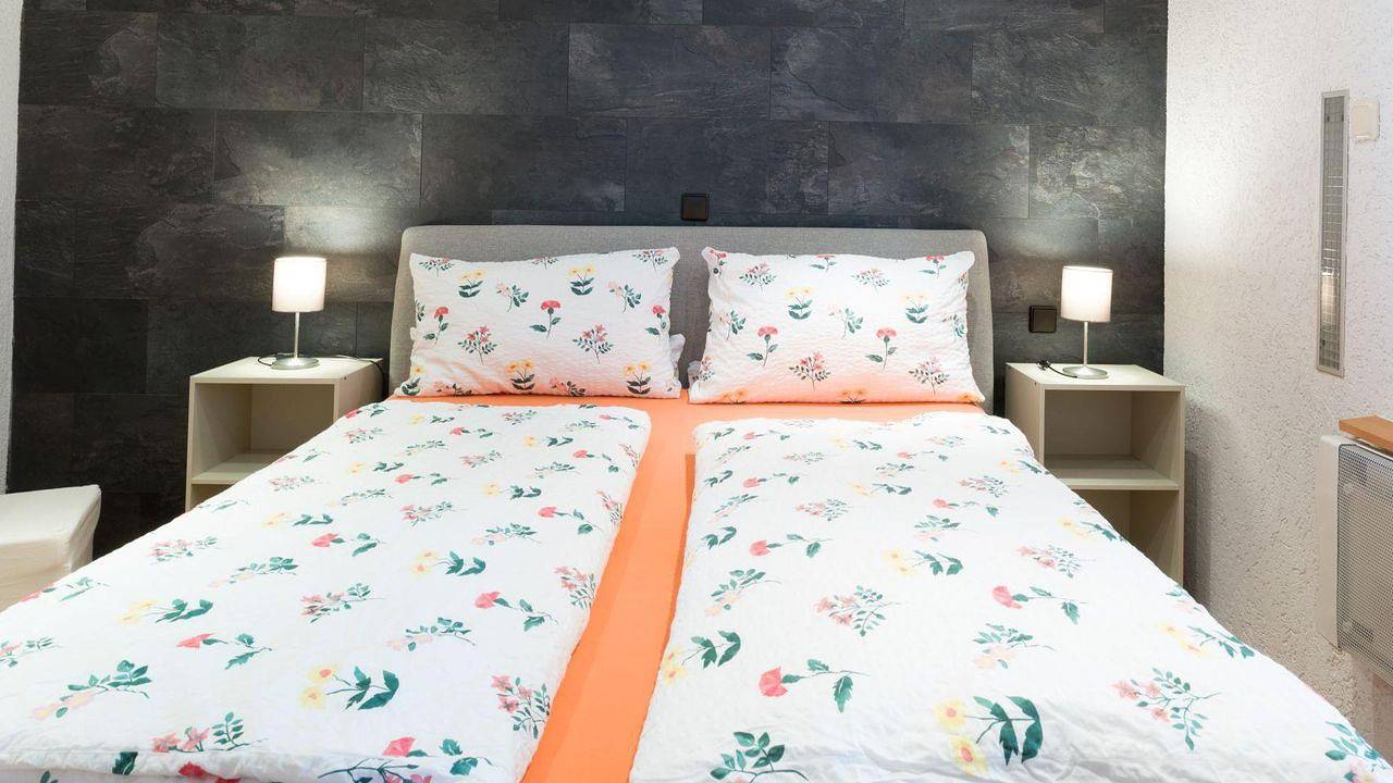 Ganze Ferienwohnung, Ferienwohnung für 2 Personen (40 m²) in Weiskirchen in Weiskirchen, Saar-Nahe-Bergland