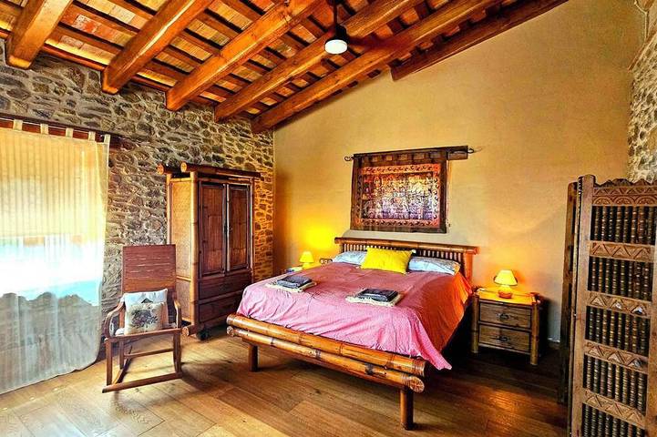 Maison de campagne pour 5 personnes, avec jardin ainsi que jacuzzi et piscine à Cantallops - 4