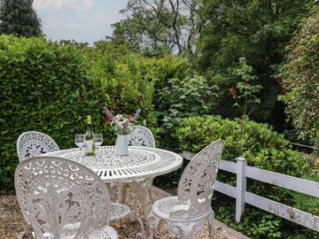 Holiday House for 4 People in Lyme Regis, Jurassic Coast, Photo 2