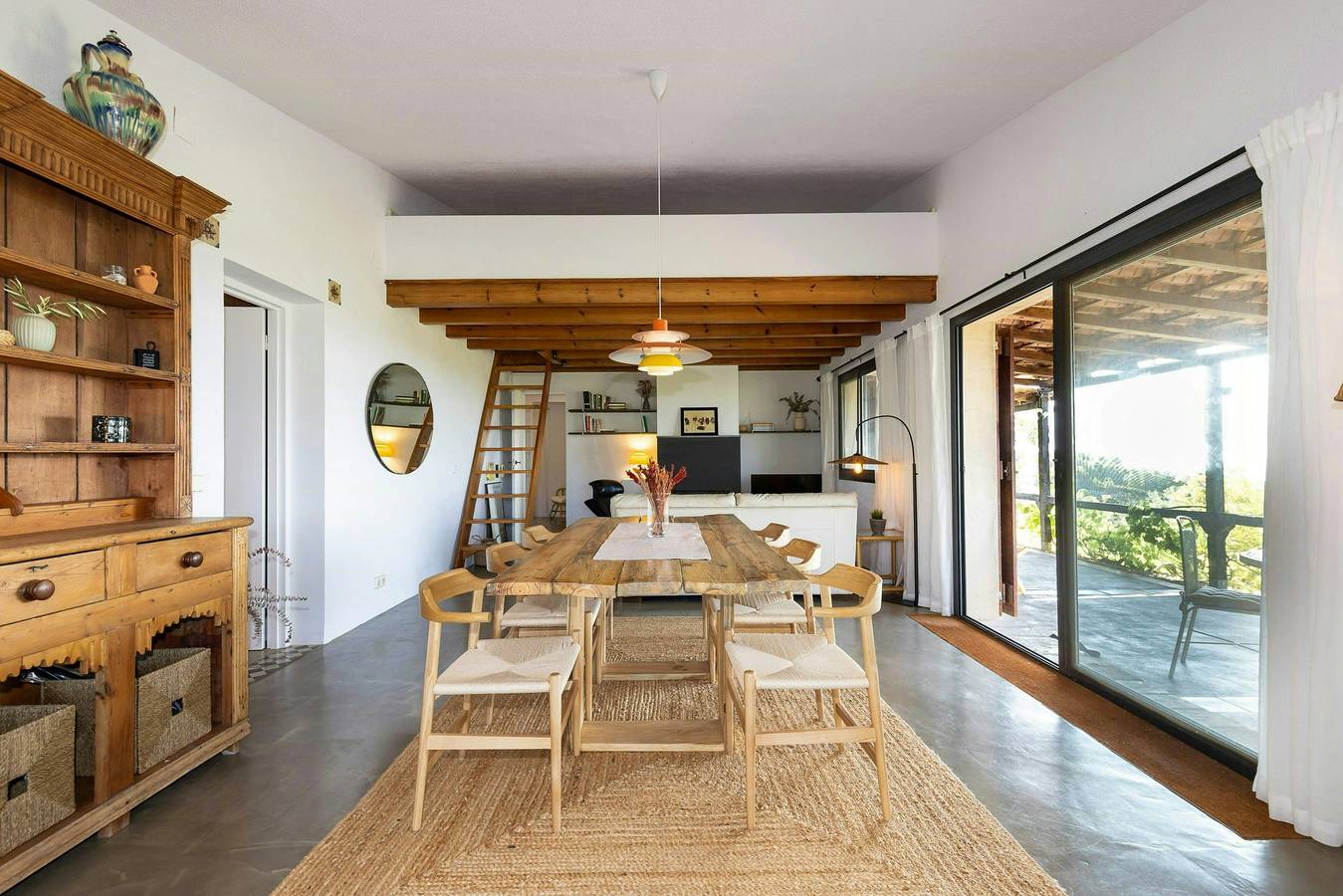 Designed farmhouse with Ebro Delta views in Tortosa, Costa Dorada