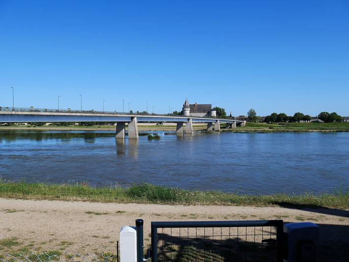 Charmantes Haus für 6 in St Père-sur-Loire, Blick auf die Loire in Saint-Père-sur-Loire, Loire-Tal
