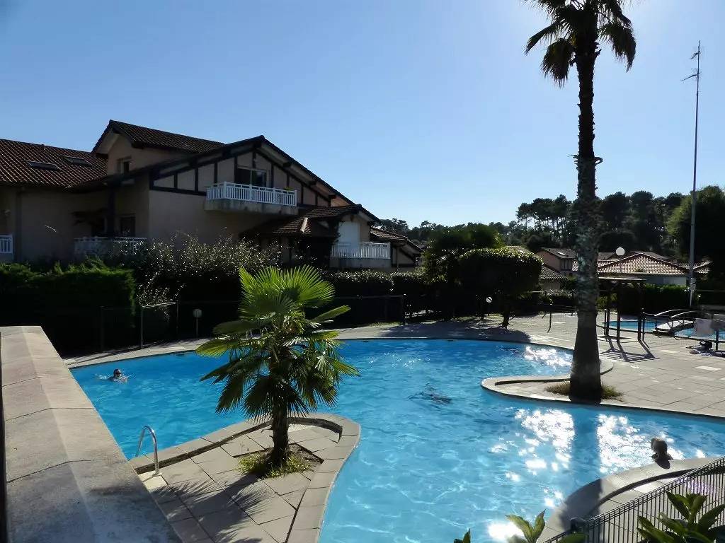 Capbreton. Résidence Le Bosquet Aux Ecureuils. Villa avec piscine en copropriété in Capbreton, Côte d’Argent