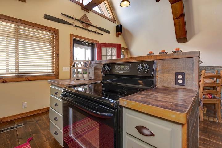 Chalet for 8 people in Table Rock Lake