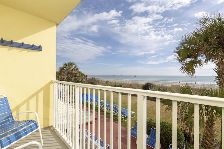 Vacation rental for 6 people, with pool and ocean view as well as balcony by Myrtle Beach