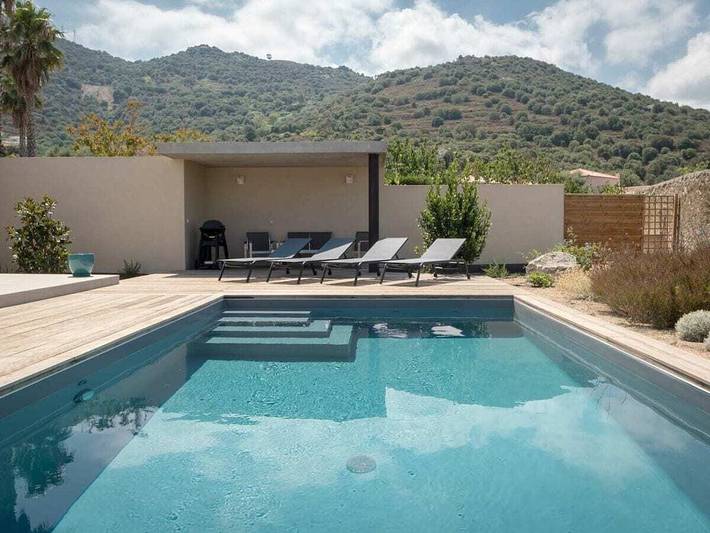 Villa pour 6 personnes, avec Terrasse ainsi que Jardin et Piscine à Monticello