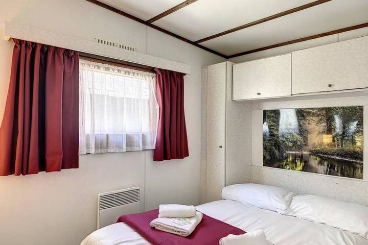Chalet idéal avec piscine à Blonville-sur-mer in Blonville-sur-Mer, Région de Lisieux