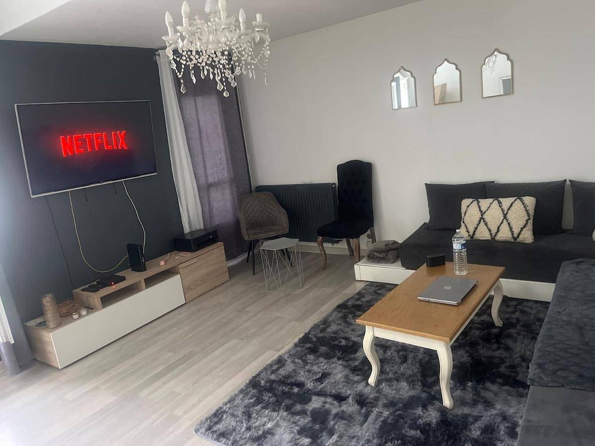 Appartement entier, Two-Bedroom Apartment in Saint-Jean-de-Braye, Vallée de la Loire
