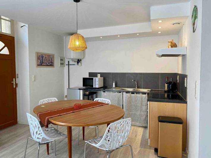 Gîte pour 3 personnes, avec Terrasse dans Office De Tourisme Corbieres Minervois