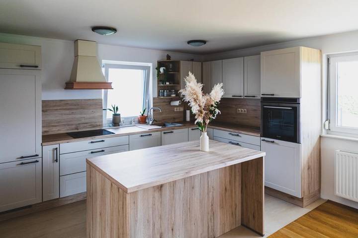 Appartement de vacances pour 4 personnes, avec vue et jardin