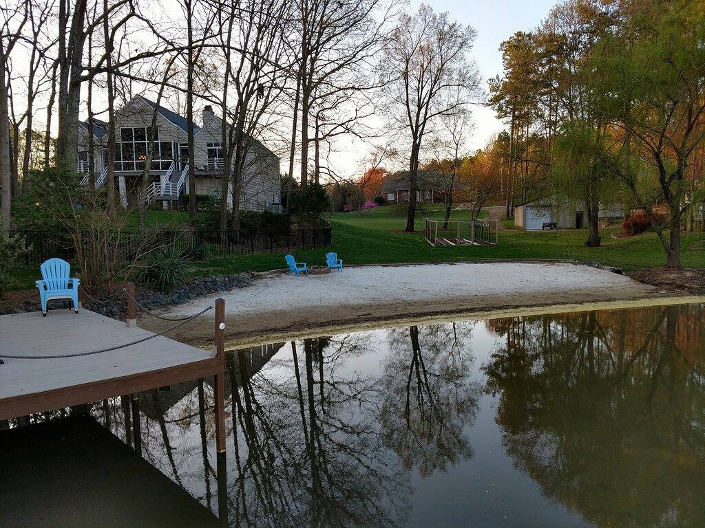 Sunset Serenity / Kayaks inklusive / Feuerstelle am Strand / Angeln am Pier in Lake Norman