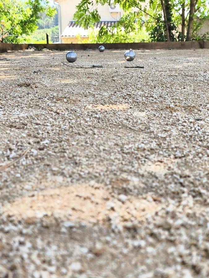 Villa pour 8 personnes, avec vue ainsi que jardin et piscine à Vallon-Pont-d'Arc - 2