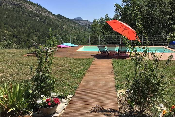 Cottage pour 10 personnes, avec jardin et terrasse à Verclause