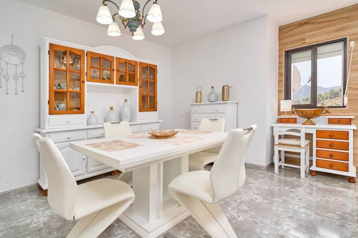 Ganze Wohnung, Ferienwohnung 'Axarquía 13' mit Meerblick, Wi-Fi und Klimaanlage in Frigiliana Road, Frigiliana