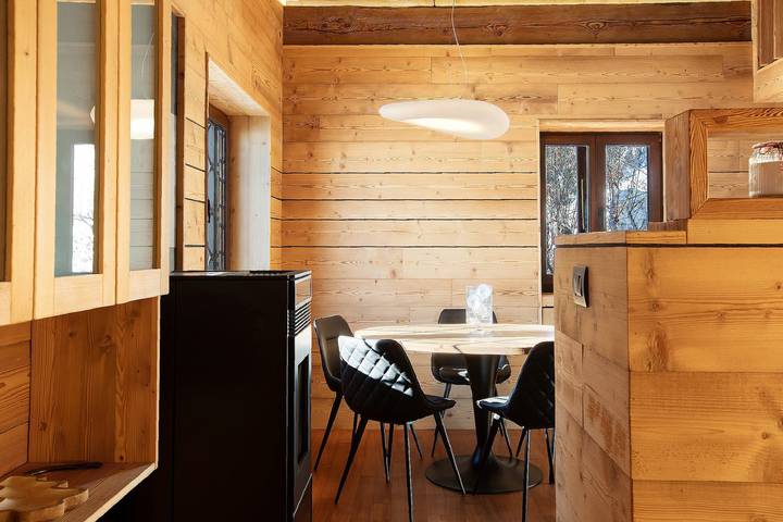 Hel lägenhet, Élite Apartment in Saint-Oyen with Balcony, Modern Comforts, and Mountain Views in Saint-Oyen, Comune di Saint-Oyen