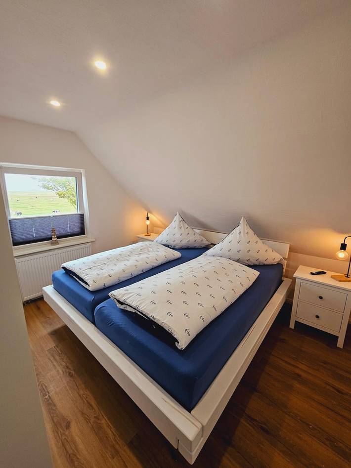 Entire apartment, Apartment 'Matje' with Lake View, Shared Terrace and Wi-Fi in Langeneß, Halligen
