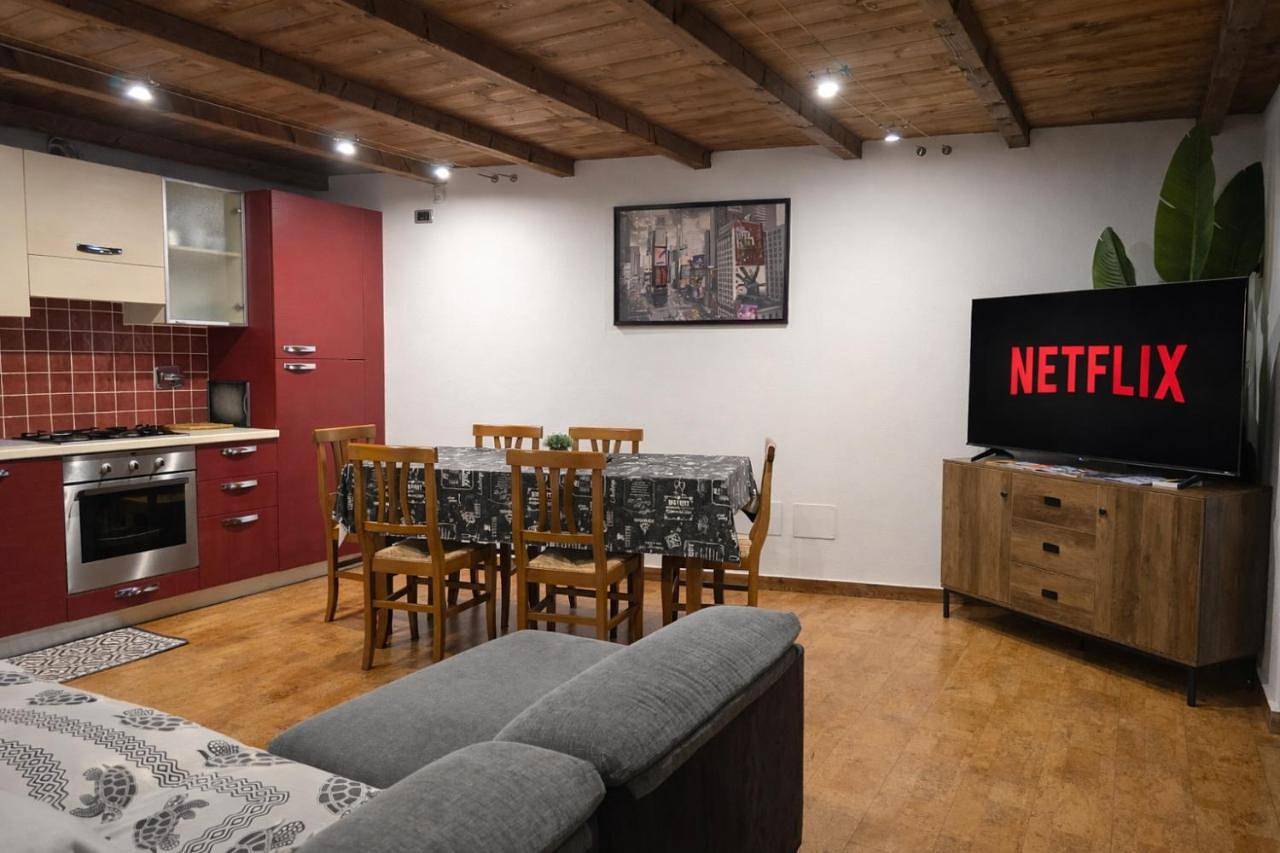 Appartement entier, Appartamento con Biliardo Privato Patio e Parcheggio Aosta in Saint-Christophe, Alpes valaisannes
