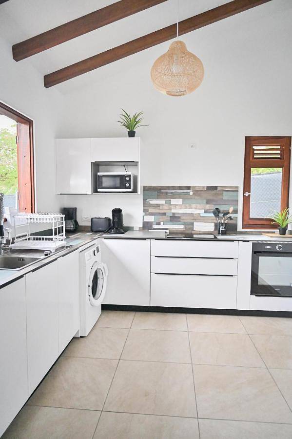 Location de vacances pour 6 personnes, avec jardin ainsi que vue et piscine dans Plage du Grand Macabou - 4