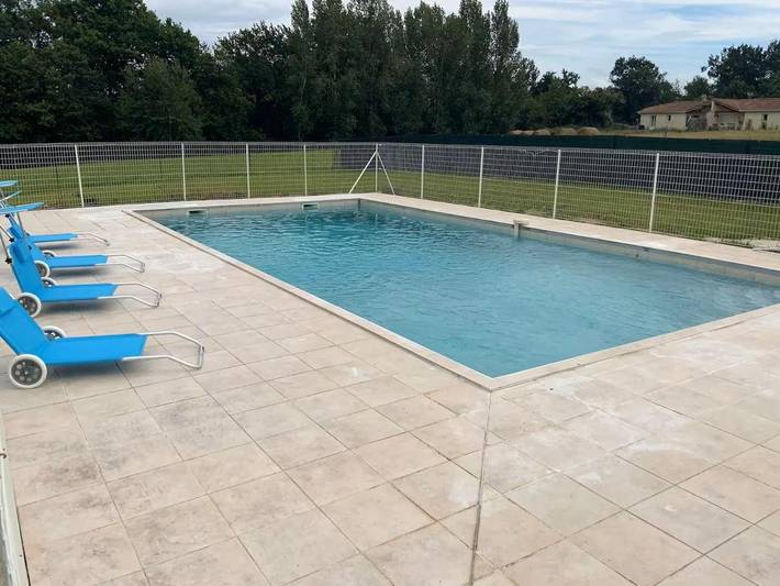 Location de vacances pour 4 personnes, avec piscine ainsi que terrasse et jardin à Laujuzan - 2