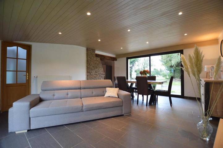 Location de vacances pour 5 personnes, avec vue ainsi que jardin et terrasse à Saint-Hilaire-des-Landes - 3