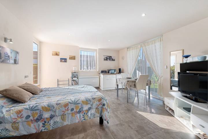 Chambre d’hôte pour 2 personnes, avec Jardin dans Plougoulm, Région de Morlaix