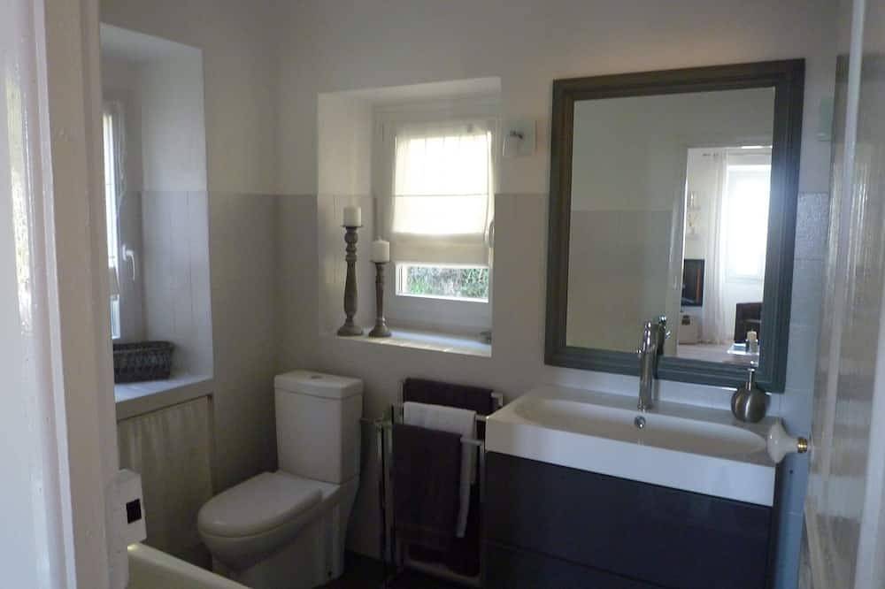 Ganze Wohnung, Wohnung in einem Haus in Casalabriva (14 Km von Propriano) in Casalabriva, Sartène und Umgebung