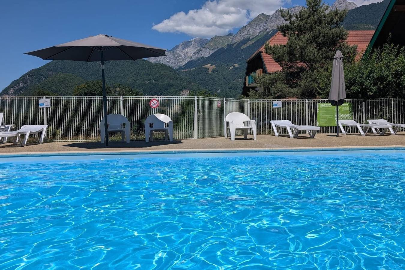 Appartement entier, Cosy du Birdie Logement 4 pers avec piscine in Giez, Parc naturel régional du Massif des Bauges