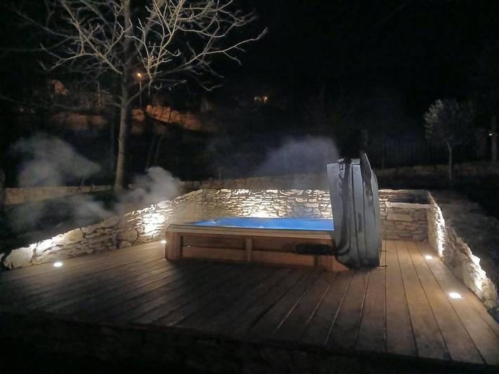 Location de vacances pour 20 personnes, avec Jacuzzi et Terrasse ainsi que Jardin et Vue à Saint-Pastous - 2