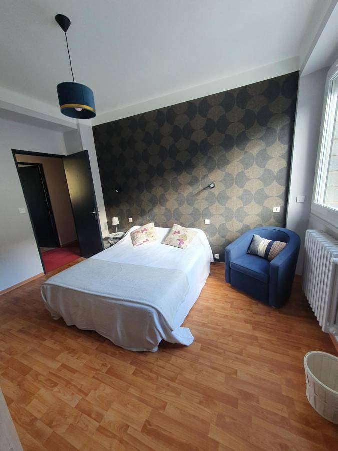 Chambre privée du Majestic in Saint-Affrique, Parc naturel régional des Grands Causses