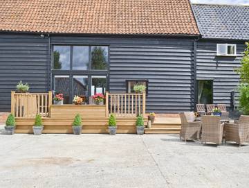 Cottage for 12 People in Suffolk, East of England, Photo 1