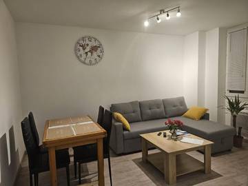 Gîte pour 4 personnes, avec vue sur le lac dans Lac de Nantua