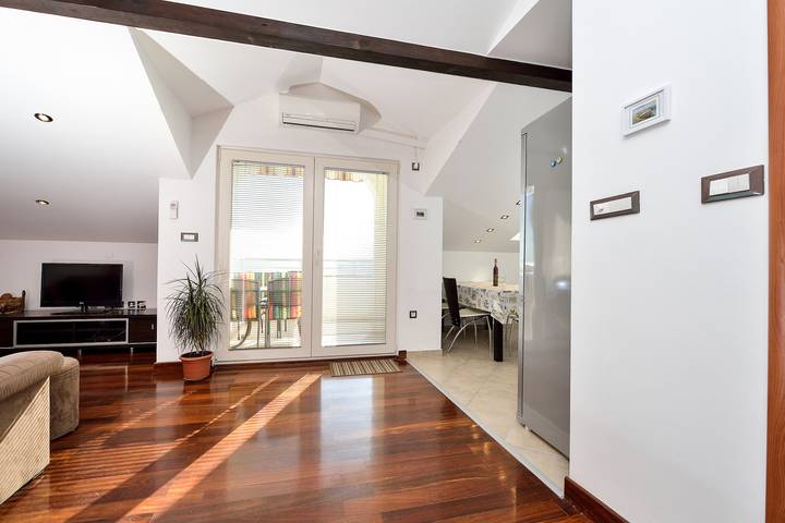 Ferienwohnung für 4 Personen, mit Balkon und Meerblick in Petrcane - 4