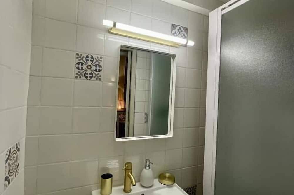 Entire apartment, Charming, cosy T1 in the heart of the historic center in Montauban, Tarn-et-Garonne
