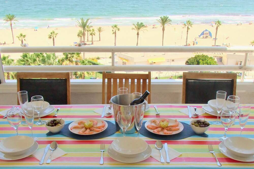 Appartamento intero, Alicante, splendida vista, sole e spiaggia Quattro seasson (3 camere) Wifi. in Urbanova, Costa Blanca