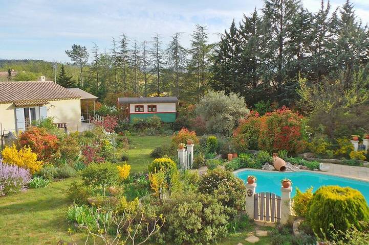Villa independiente con piscina privada en el Luberon (6 personas) in Saint-Saturnin-lès-Apt, Parque natural regional del Luberon